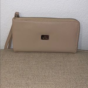 JM New York clutch/wristlet